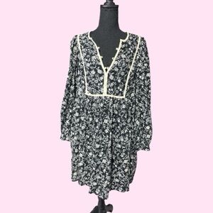 Old Navy Black Floral Long-Sleeve Smock Dress with Cream Trim Size Medium